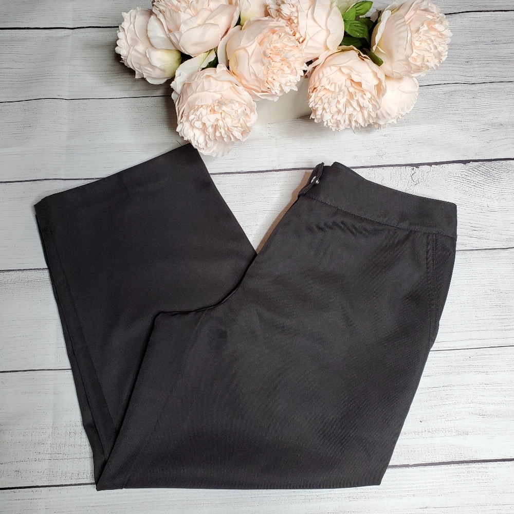 Izod Golf Black Capri Sport Pants Size 2